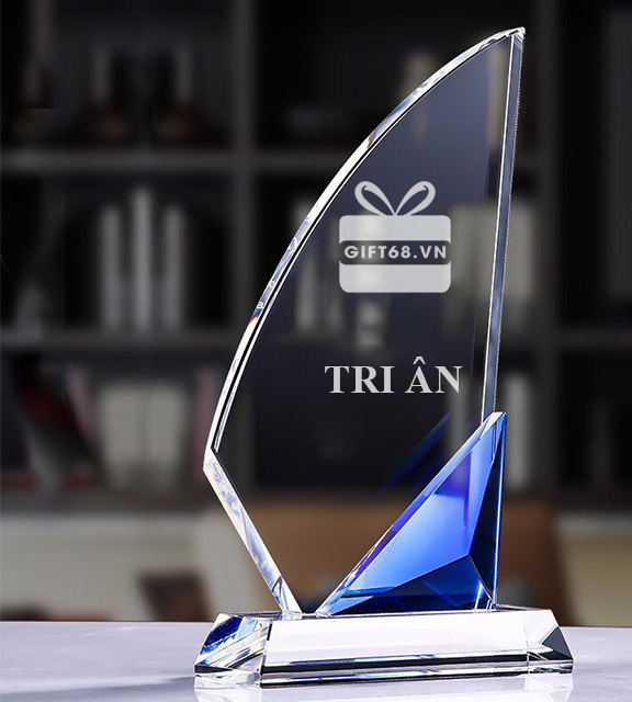 trian.jpg